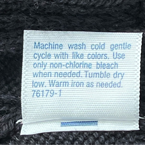 St. John’s Bay Women’s Long Sleeve Pullover Cable Knit, Ribbed Trim, V-Neck, Med - Picture 6 of 7